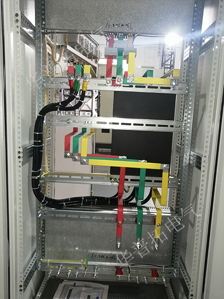 132KW軟啟動柜