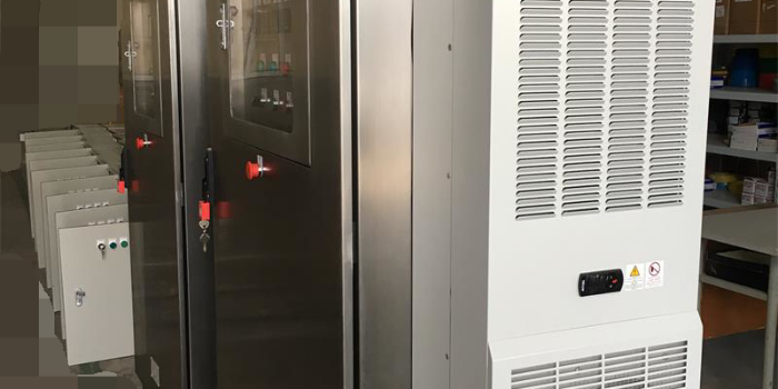 華普拓為您解析電氣柜必須裝散熱除塵風扇嗎？